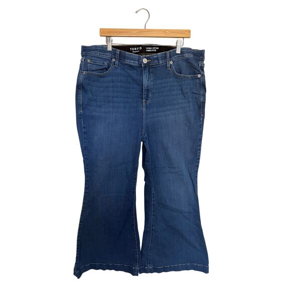 Torrid Sky High A-Line Flare High-Rise Jeans Women’s 20 Short Blue Denim Stretch - Picture 6 of 12
